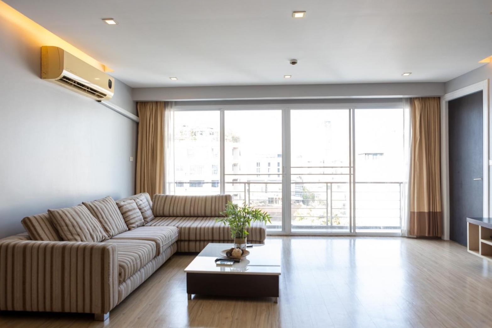 P Villa Lamoon Thonglor Bangkok Esterno foto
