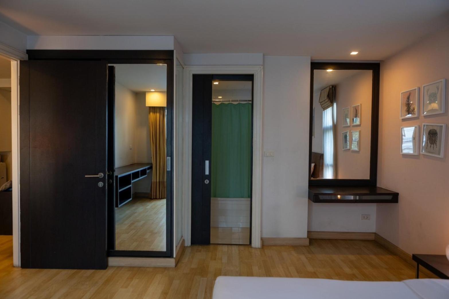 P Villa Lamoon Thonglor Bangkok Esterno foto