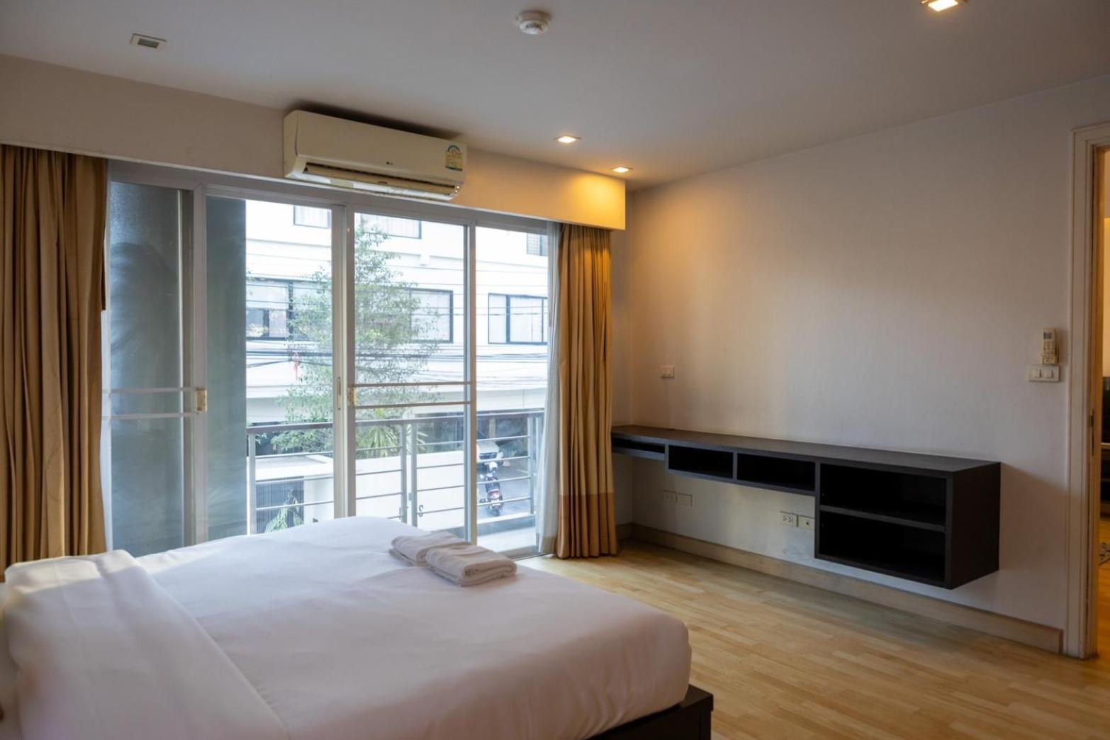 P Villa Lamoon Thonglor Bangkok Esterno foto