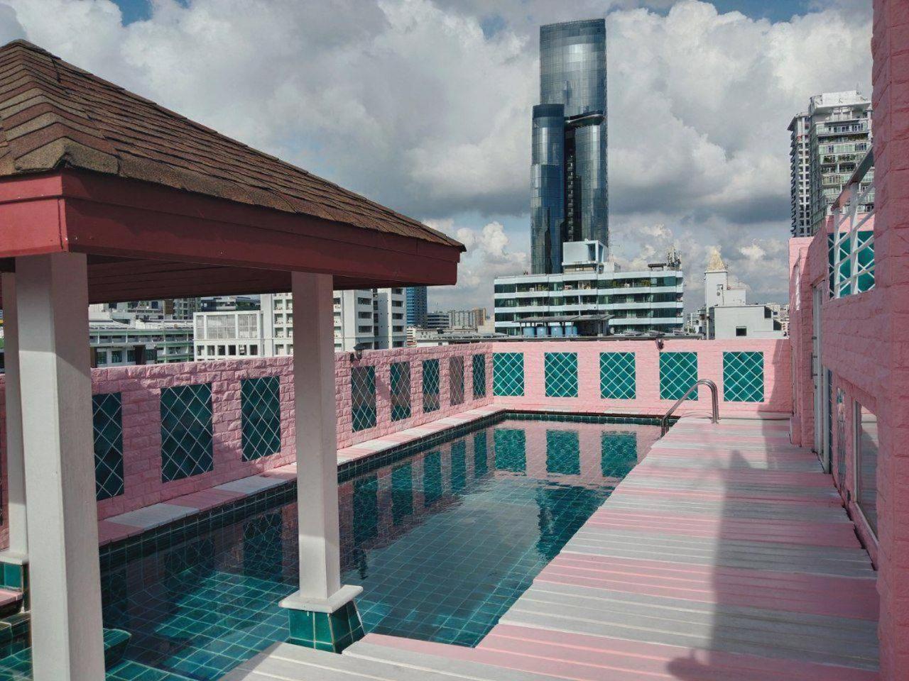 P Villa Lamoon Thonglor Bangkok Esterno foto
