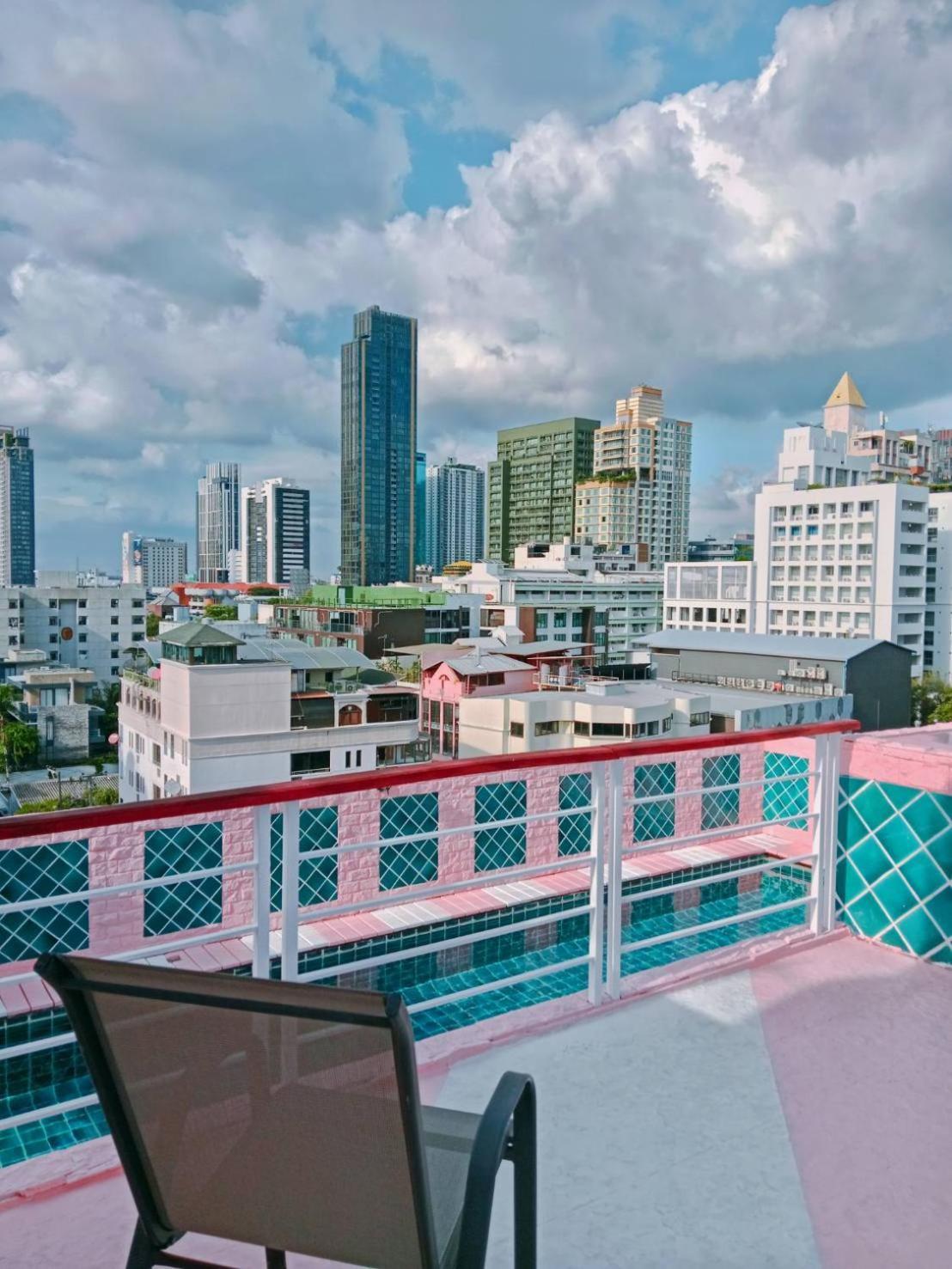 P Villa Lamoon Thonglor Bangkok Esterno foto
